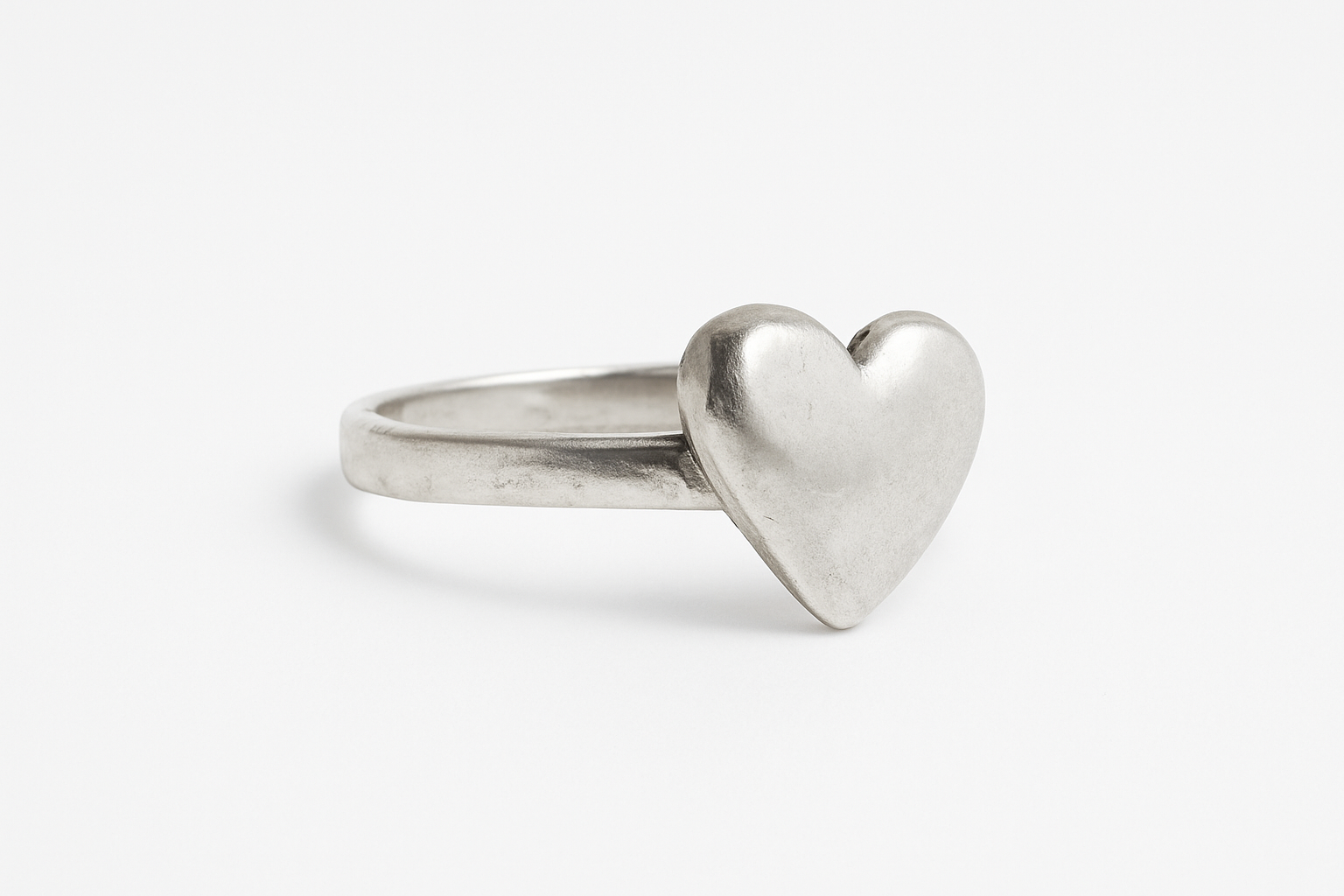 Heart ring